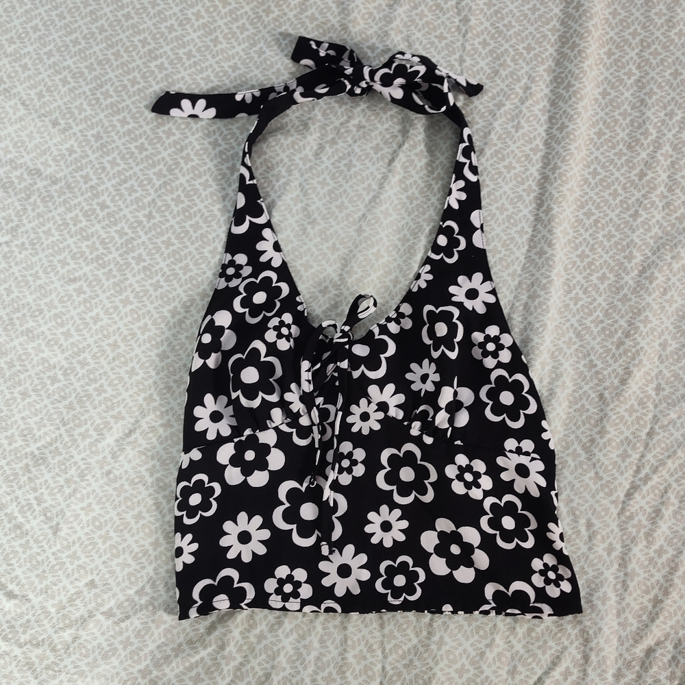 Hollister Floral Black and White Halter Top Cropped XS